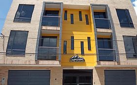 Hotel Everest Chia Oficial